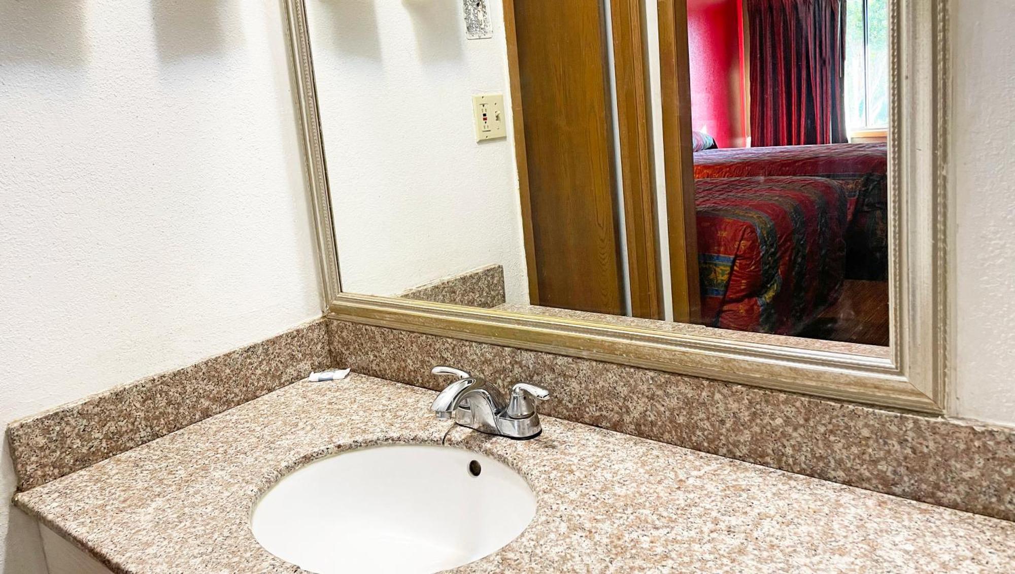 Express Inn トムソン エクステリア 写真